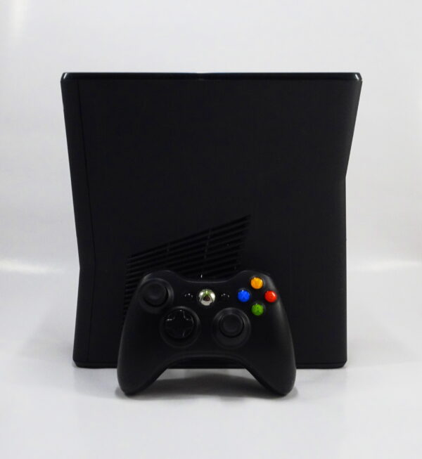 Xbox 360 Slim 3GB Mat Sort M Controller (uden harddisk)